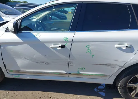 2015 Volvo Xc60 T6 из США, поврежденный, VIN YV4902RB7F2595396